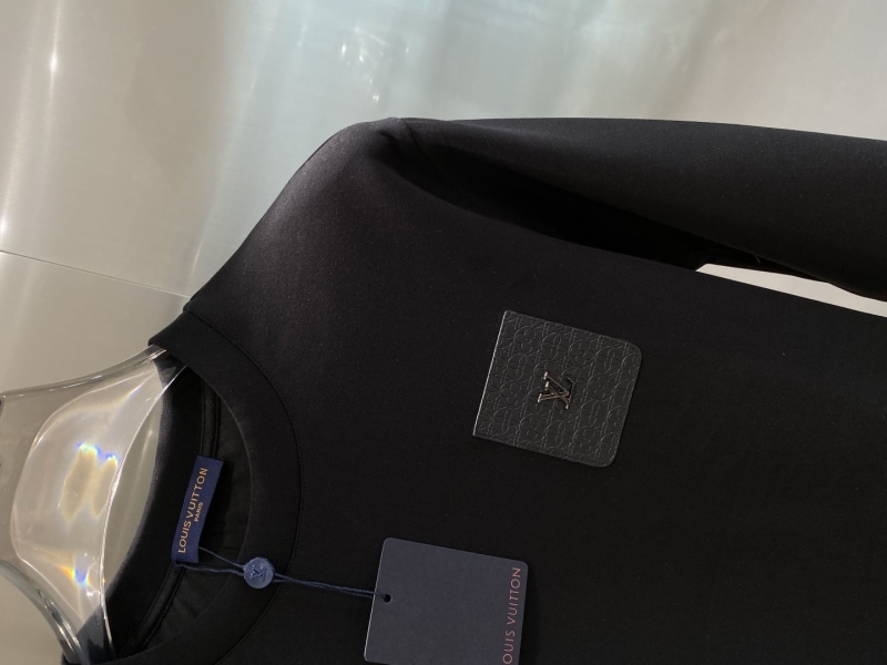 l0vis Vvtt0n t-shirt